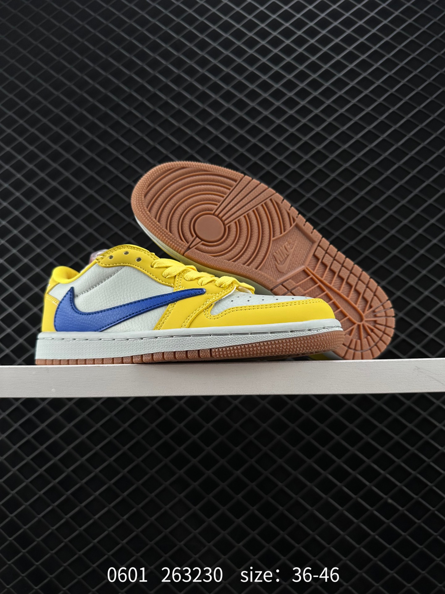 Travis Scott x Air Jordan 1 Low 